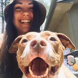 Meet your Posher, Cora